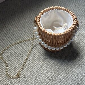NEW Wicker summer bag with pearl handle